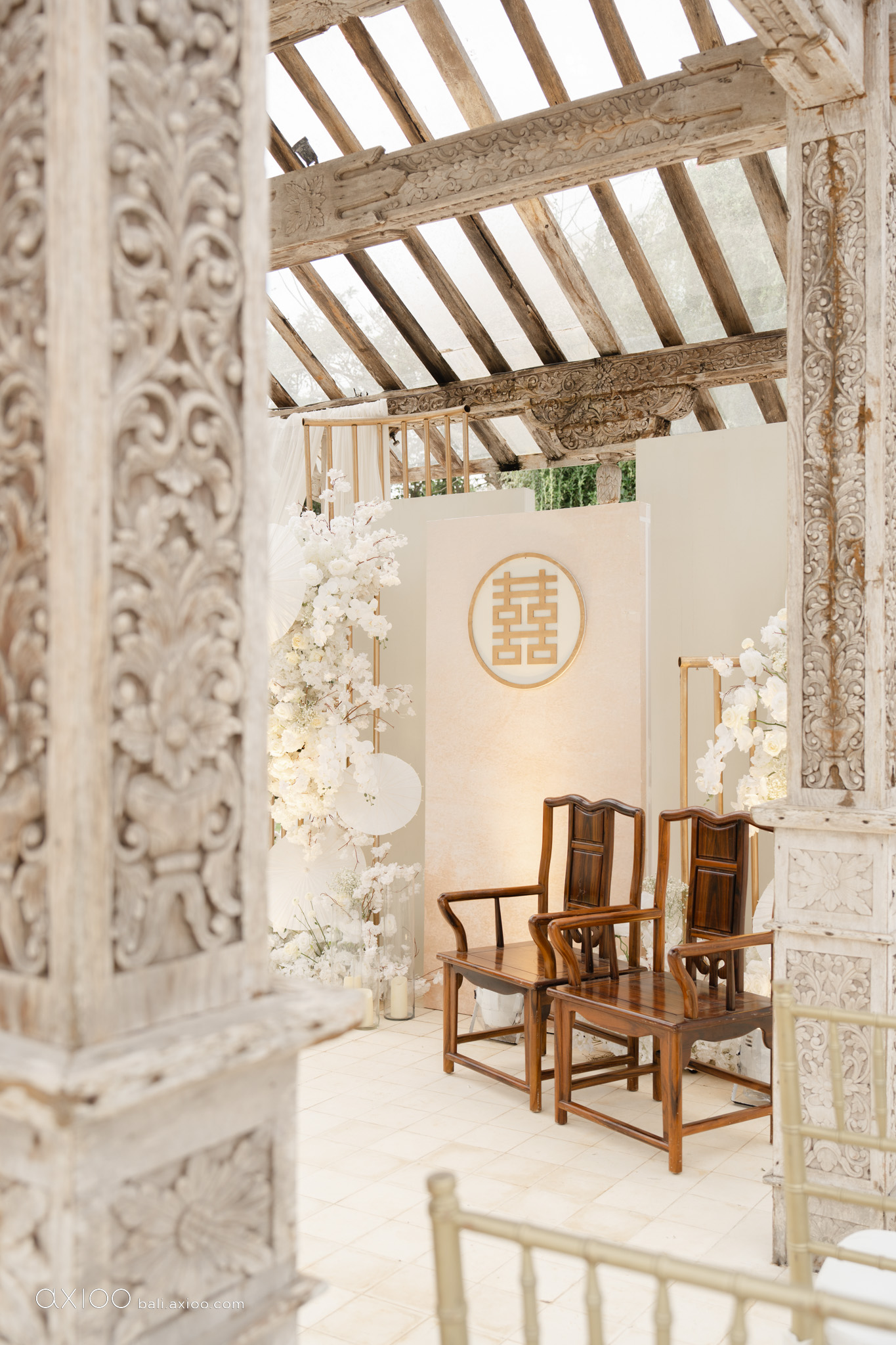 Axioo: A Study in Softness: A Wonderland Uluwatu Wedding in Bali